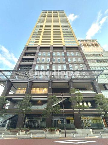 ステーションプラザタワーの外観|2009年10月築・制振・二重床・二重天井構造36階建てタワーマンション。「日暮里駅」ペデストリアンデッキ直結！ペットの飼育可能です。