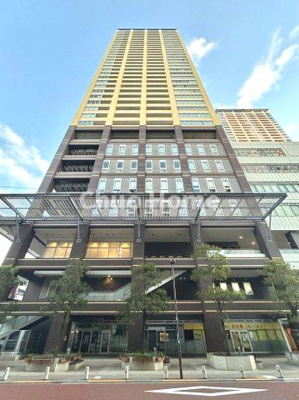 【外観】 | ステーションプラザタワー | 2009年10月築・制振・二重床・二重天井構造36階建てタワーマンション。「日暮里駅」ペデストリアンデッキ直結！ペットの飼育可能です。