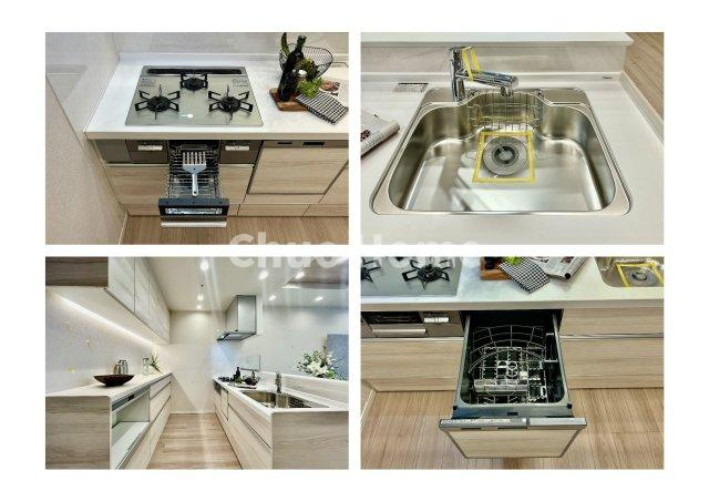 ステーションプラザタワーのキッチン|【システムキッチン】ワイドで収納豊富な使い勝手の良いカウンターキッチンには、ディスポーザー、食洗器、伸縮タイプのキッチン水栓、三ツ口コンロ・魚焼きグリルなどの便利な設備が標準完備されています。