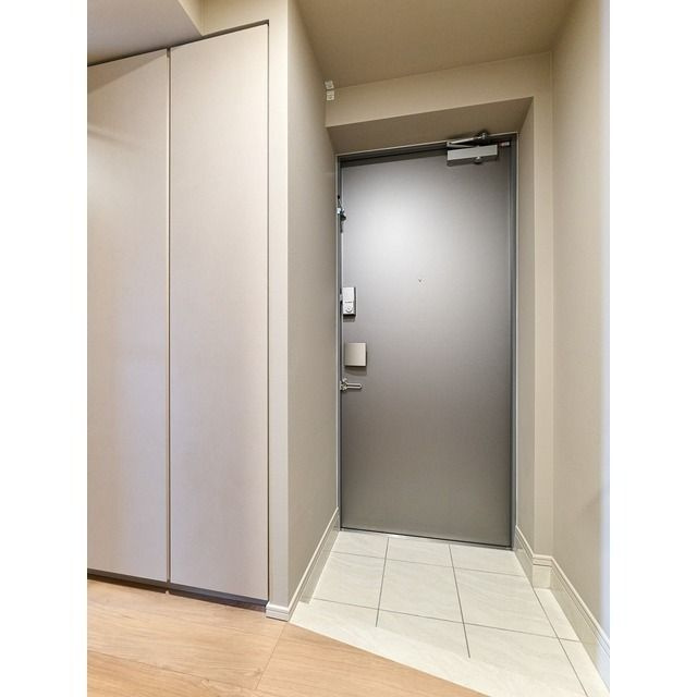 バウスフラッツ蔵前の玄関