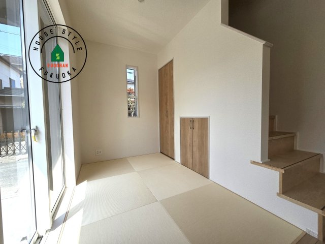 福岡市城南区七隈3丁目第1-3棟（1号棟）の内観：施工例|和室を上手に活用すると暮らし方の幅が広がります。例えば普段は開け放して、子供の小さいうちはお昼寝や遊びのスペースに。畳はソフトなので転んでもケガをしにくく安心です