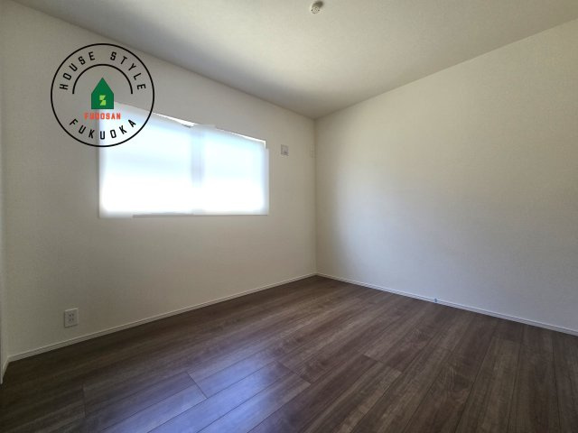 福岡市城南区七隈3丁目第1-3棟（3号棟）の内観：施工例|採光良好な洋室は全居室、複層ガラスの遮熱効果と断熱効果で、一年中快適に過ごせます。