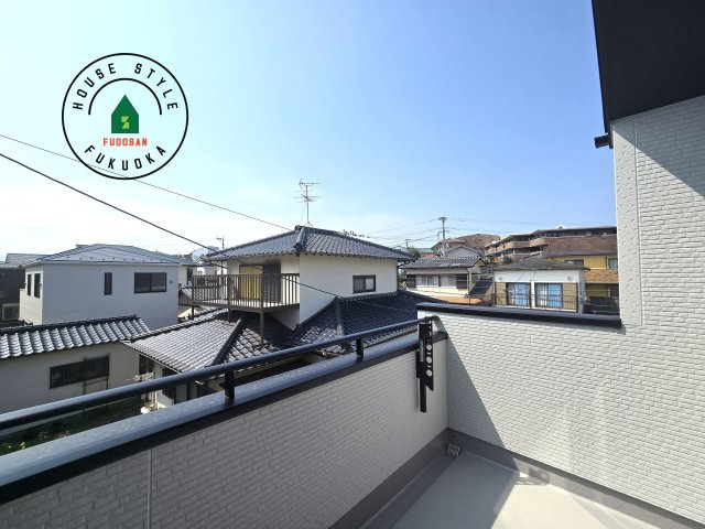 福岡市城南区七隈3丁目第1-3棟（3号棟）の展望|窓から緑が見える物件も魅力的です。