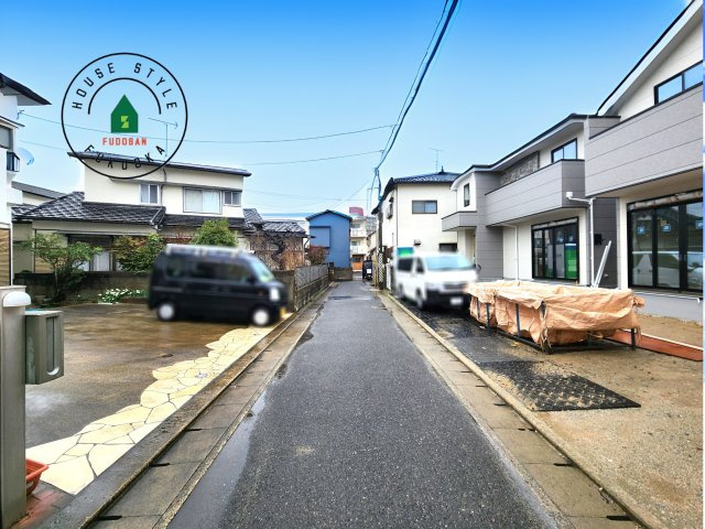 春日市須玖北5丁目第1-2棟（2号棟）の前面道路含む現地写真|前面道路です。