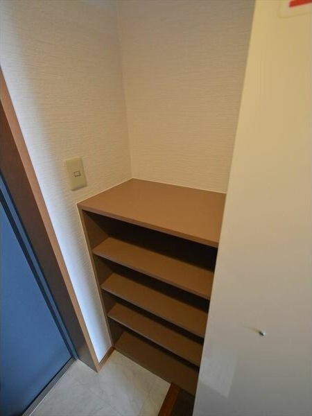 一番町ヒューマンビルの収納