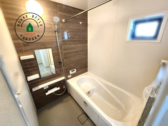 大野城市南ヶ丘2丁目第3-2棟（1号棟）の浴室|1日の疲れを癒してくれる広々バスルーム。雨の日のお洗濯にも大活躍な浴室乾燥機付です！