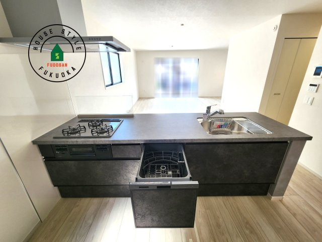 大野城市南ヶ丘2丁目第3-2棟（1号棟）のキッチン|ご家族を近くに感じられる対面キッチンのLDK。会話もはずみそうですね。