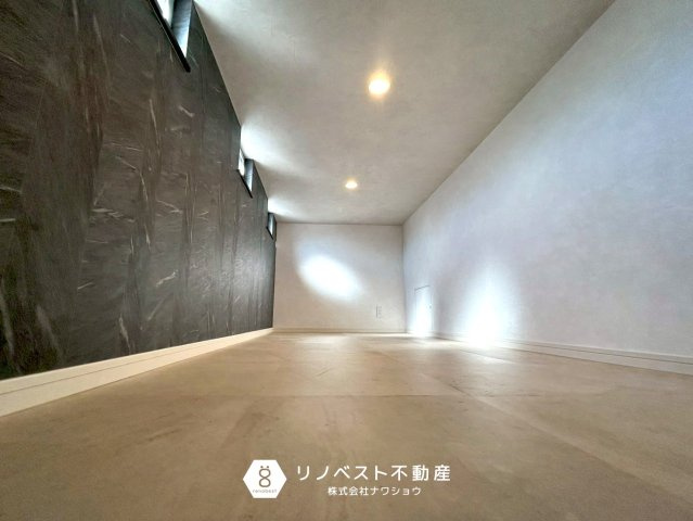 東大阪市出雲井本町の内装|普段あまり使わない物を収納しておくのにも良さそうですね！