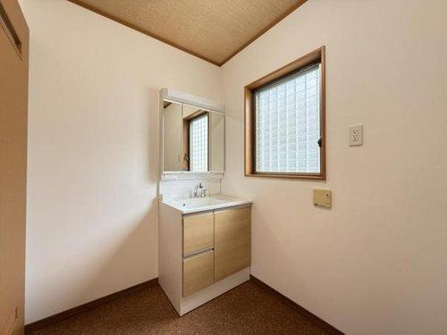 知多市八幡字堀切の洗面所|洗面室