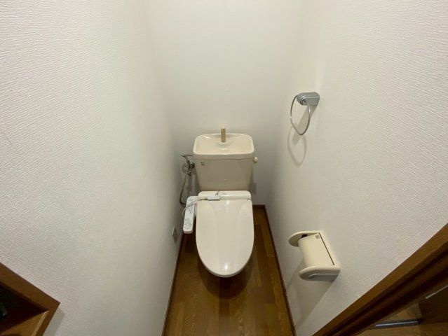 森南町3丁目貸家のトイレ