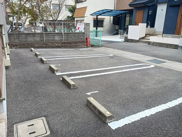 メゾンバルーンフラワーの駐車場