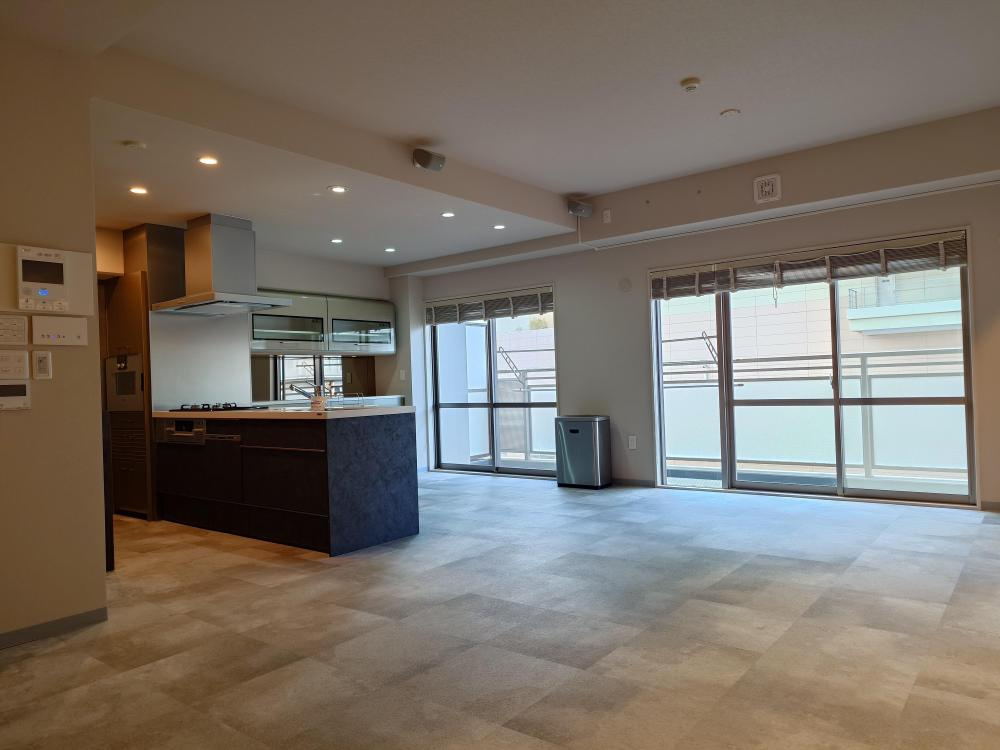 アミング潮江プラストA棟のその他