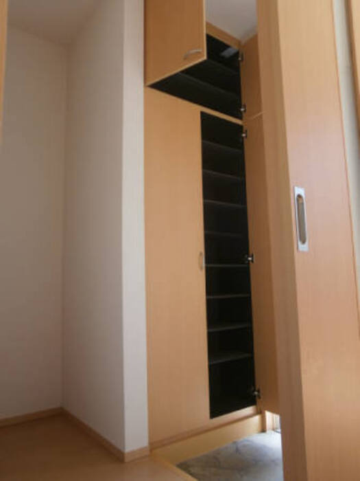 カメリアコートⅠの玄関