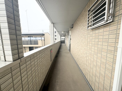 【ロビー】 | シャトード新 | ロビー