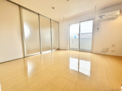 【居間・リビング】 | シャトード新 | LDK（別角度）