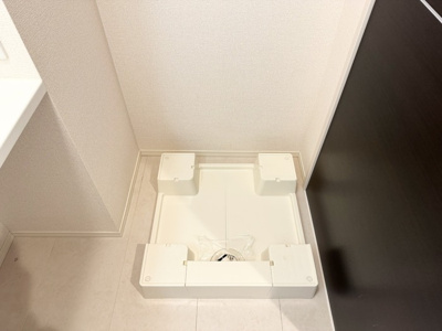 【設備】 | シャトード新 | 洗濯機置き場