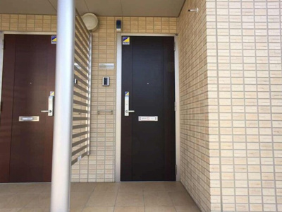 【玄関】 | アフロディーナ | 玄関前