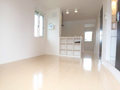 【居間・リビング】 | サンビレッジ戸祭 Ｂ | ＬＤＫ