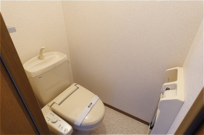 【トイレ】 | イノセントワールド 六番館 | 温水洗浄暖房便座のトイレ