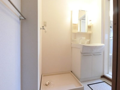 【その他】 | アティール ソフィア Ｂ | 洗髪洗面化粧台と洗濯機置き場