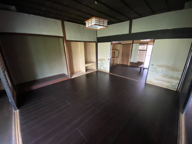 丹波市春日町歌道谷の中古一戸建の洋室|8帖
