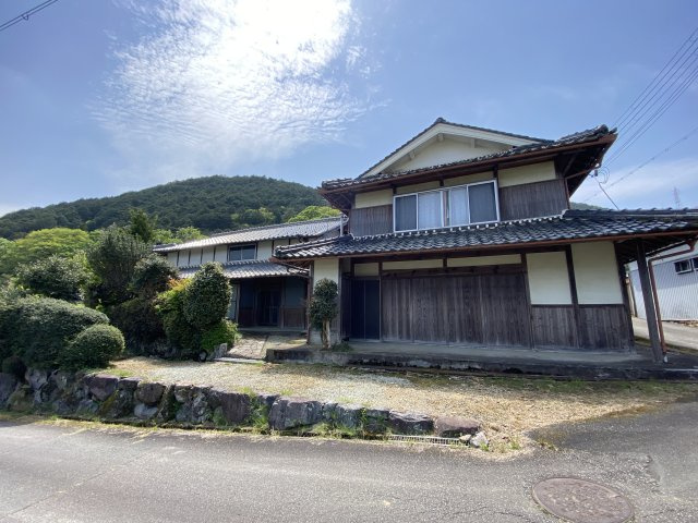 丹波市春日町歌道谷の中古一戸建の外観