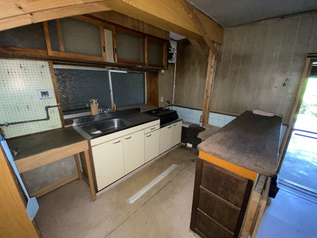 丹波市春日町歌道谷の中古一戸建の玄関