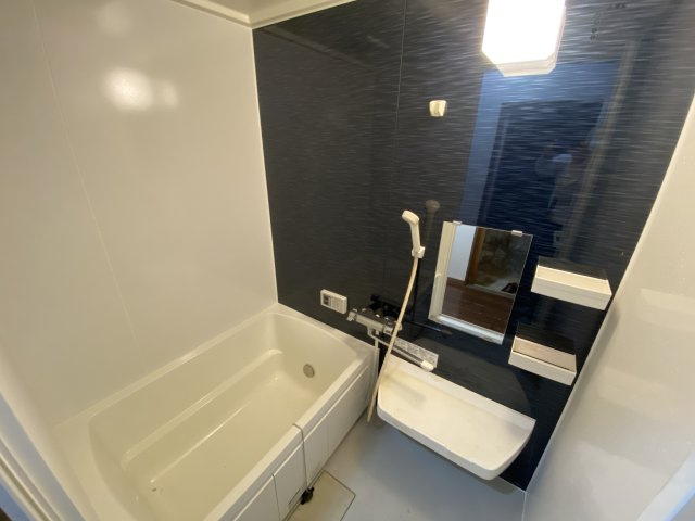 丹波市春日町歌道谷の中古一戸建の浴室|1