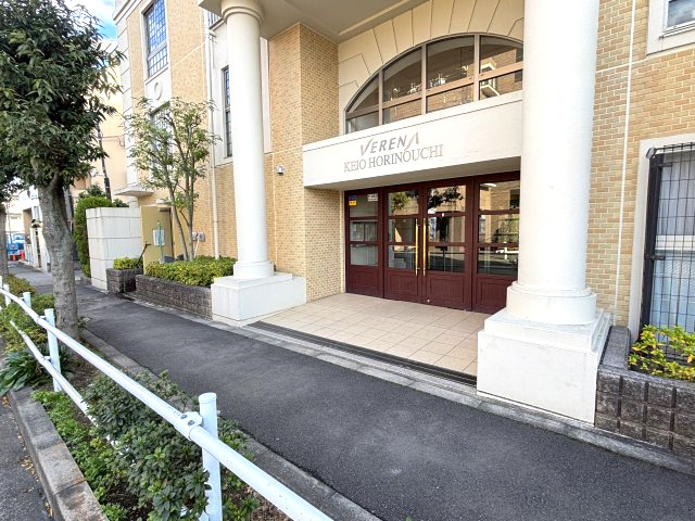 欧風調の重厚なエントランス