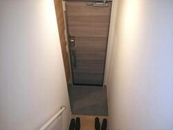 アンジュール西落合の玄関