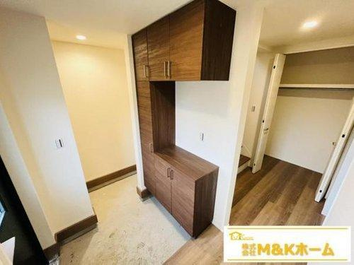 知多市八幡字堀切　全3棟　3号棟の玄関|玄関☆　耐震等級3取得☆