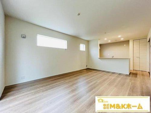 知多市八幡字堀切　全3棟　3号棟の居間・リビング|LDK15.7帖☆