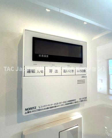 ダイアパレスアビエント亀戸の発電・温水設備|ワンタッチ操作でお湯張りや追い焚きができるオートバスは、忙しい日々の中でも快適なバスタイムをサポート。湯温の調整や保温も自動で行えるため、いつでもちょうどいい温かさのお風呂が待っています。