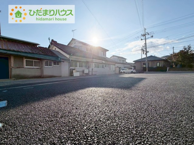 郡山市日和田　第23　2号棟の駐車場|明るい光が差し込む開放感あふれる住まいです♪