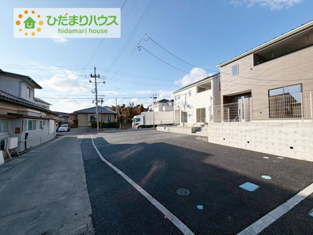 郡山市日和田　第23　2号棟の前面道路含む現地写真|時間がない時もらくらくと車の出し入れができる並列駐車場を完備！！