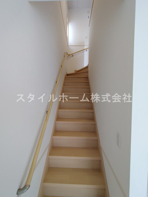 【内装】 | セレナイト | イメージ写真です。