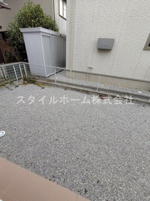 【庭】 | セレナイト