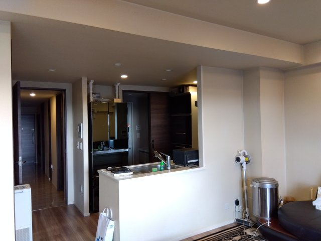 レーベン富士青葉通りプレジデンスタワー　富士市青島町の居間・リビング|リビングが広々としているので、ご家族でゆっくりくつろげますね。