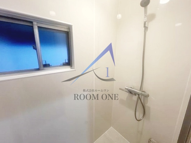メゾン秋山の浴室|シャワールームです。
