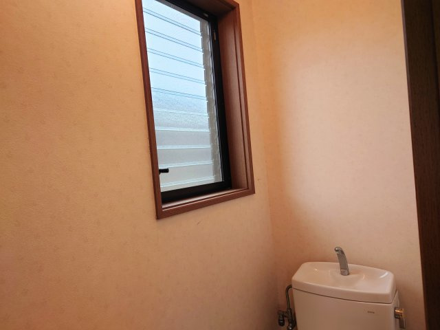 売中古戸建　静岡市清水区神田町のトイレ|2階