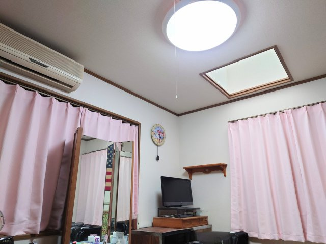 売中古戸建　静岡市清水区神田町の洋室