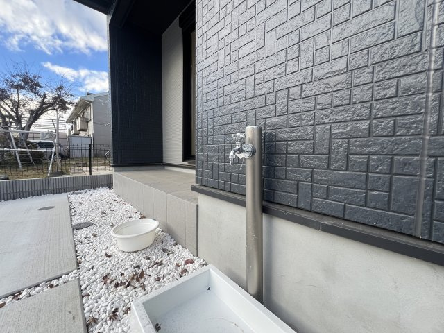 ～サンタフェ鑑賞中に着く魅惑の新築戸建～これであなたもVictory6【瀬谷区宮沢2丁目】のバルコニー|暖かな日差しのふりそそぐバルコニー