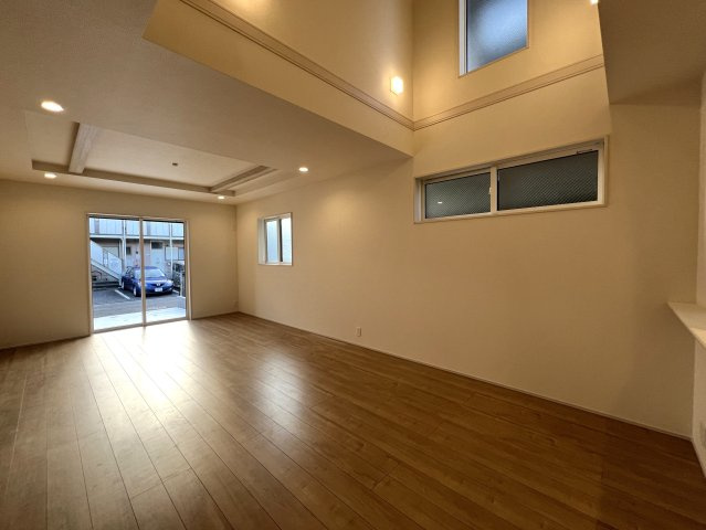 ～サンタフェ鑑賞中に着く魅惑の新築戸建～これであなたもVictory6【瀬谷区宮沢2丁目】の居間・リビング|リビングです