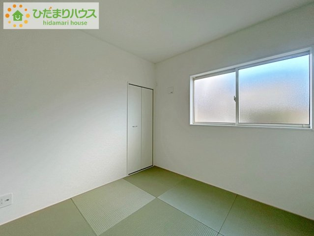 郡山市田村町金屋第5　新築戸建　2号棟の和室|小さなお子さまのいる方におすすめ！リビング横の和室でお子様が遊んでる様子も確認できます(^^)/