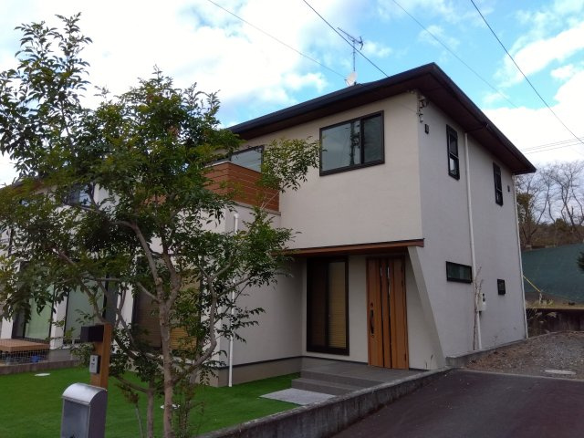 売中古戸建　富士市三ツ沢の外観|小学校まで徒歩6分です。近くに公園もあります。子育て世帯に優しい環境です。