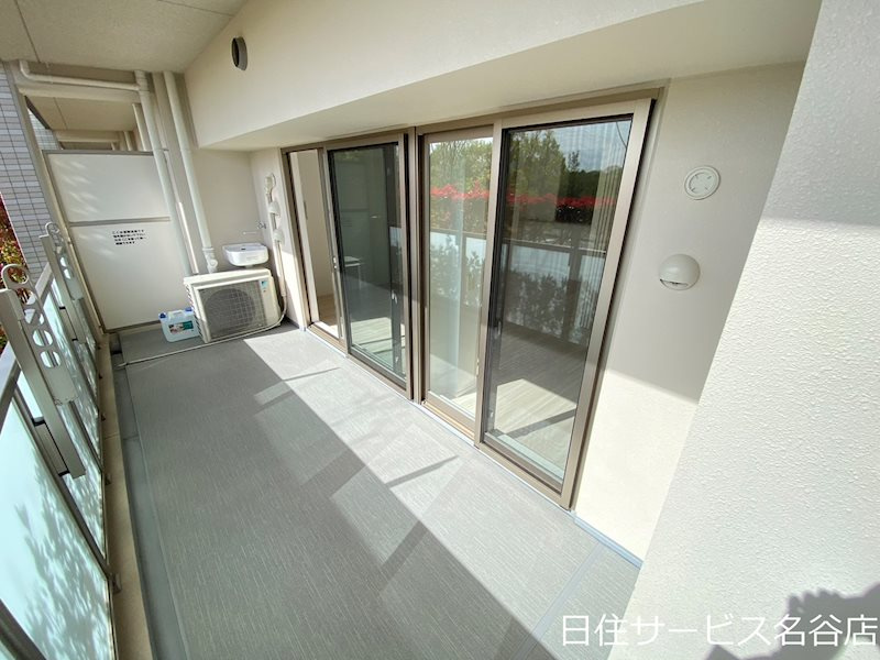 プラウドシティ神戸西神南のバルコニー