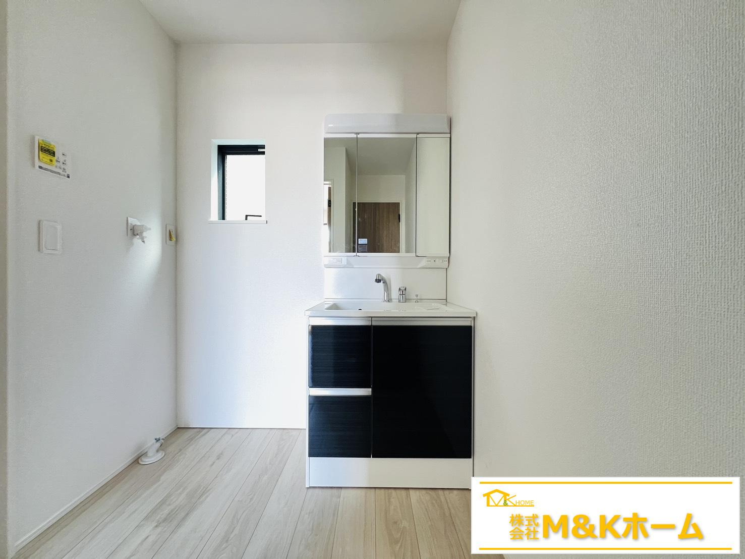 半田市瑞穂町7丁目　全4棟　3号棟の洗面所|洗面　シャワー付き☆