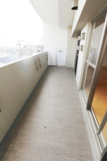 【バルコニー】 | シャトレ秋桜