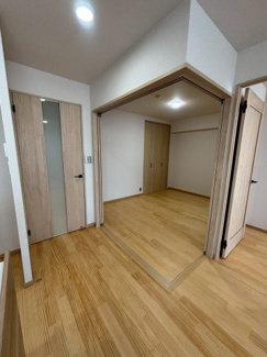 【洋室】 | サンメゾン西宮北口ヴァン・エレーブ