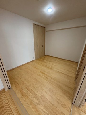 【洋室】 | サンメゾン西宮北口ヴァン・エレーブ